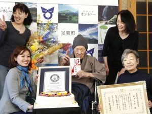 World's oldest man dies