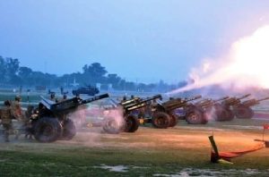 chinese military equip Mobile howitzers