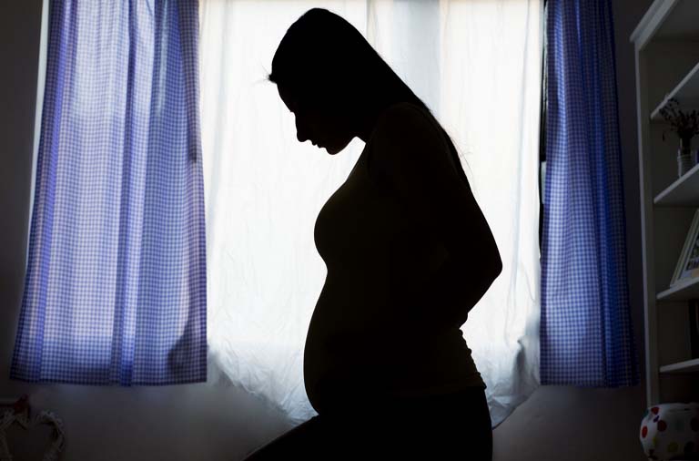 woman attempts to deliver baby watching video