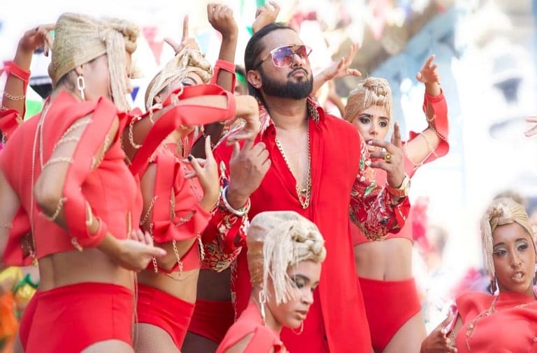 Honeyingh in Honey singh in trouble for 'vulgar' lyrics in Makhna trouble for 'vulgar' lyrics in Makhna